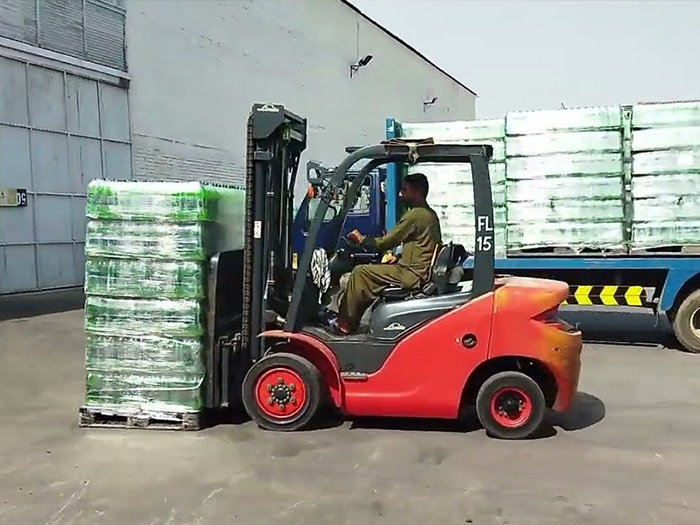 Skladovanie a logistika Skladovanie a logistika
